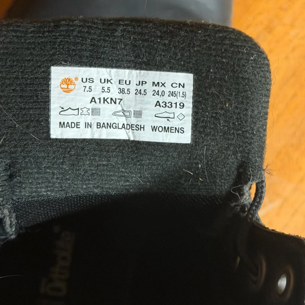 Timberland  Women's Size 7.5